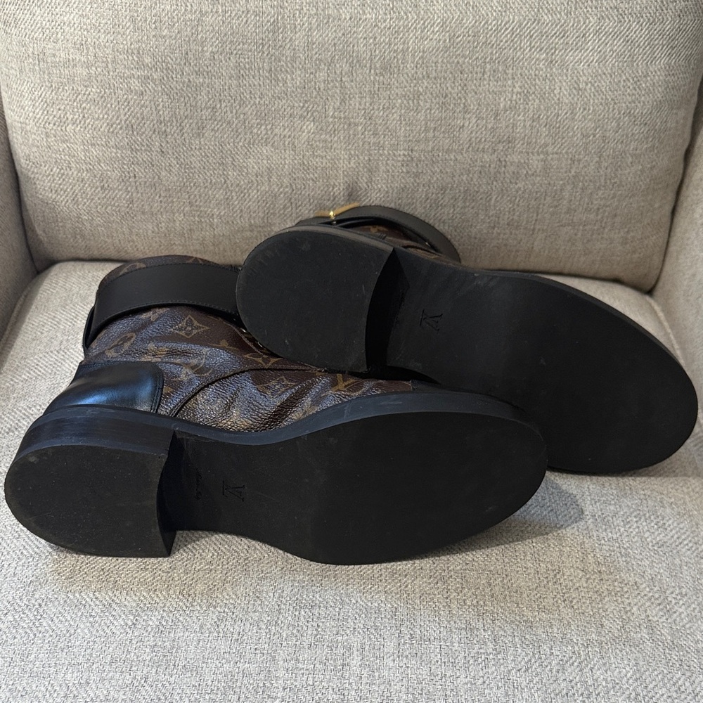 Louis Vuitton Calfskin Monogram Wonderland Flat Ranger Boots 39.5 - Picture 6 of 9